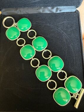 Vintage Banana Republic Green Cabochon Silver Tone Toggle Statement Bracelet